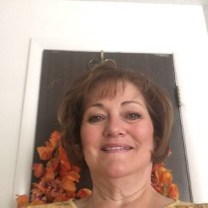 Meet your Posher, Debbie